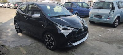 Toyota Aygo 1.0 VVT-i 72 CV 5 porte x-play MMT usata