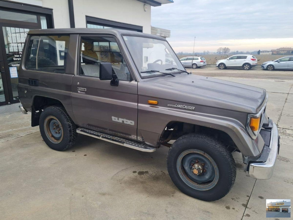 Toyota Land Cruiser 2.turbodiesel SW LJ70 (8)