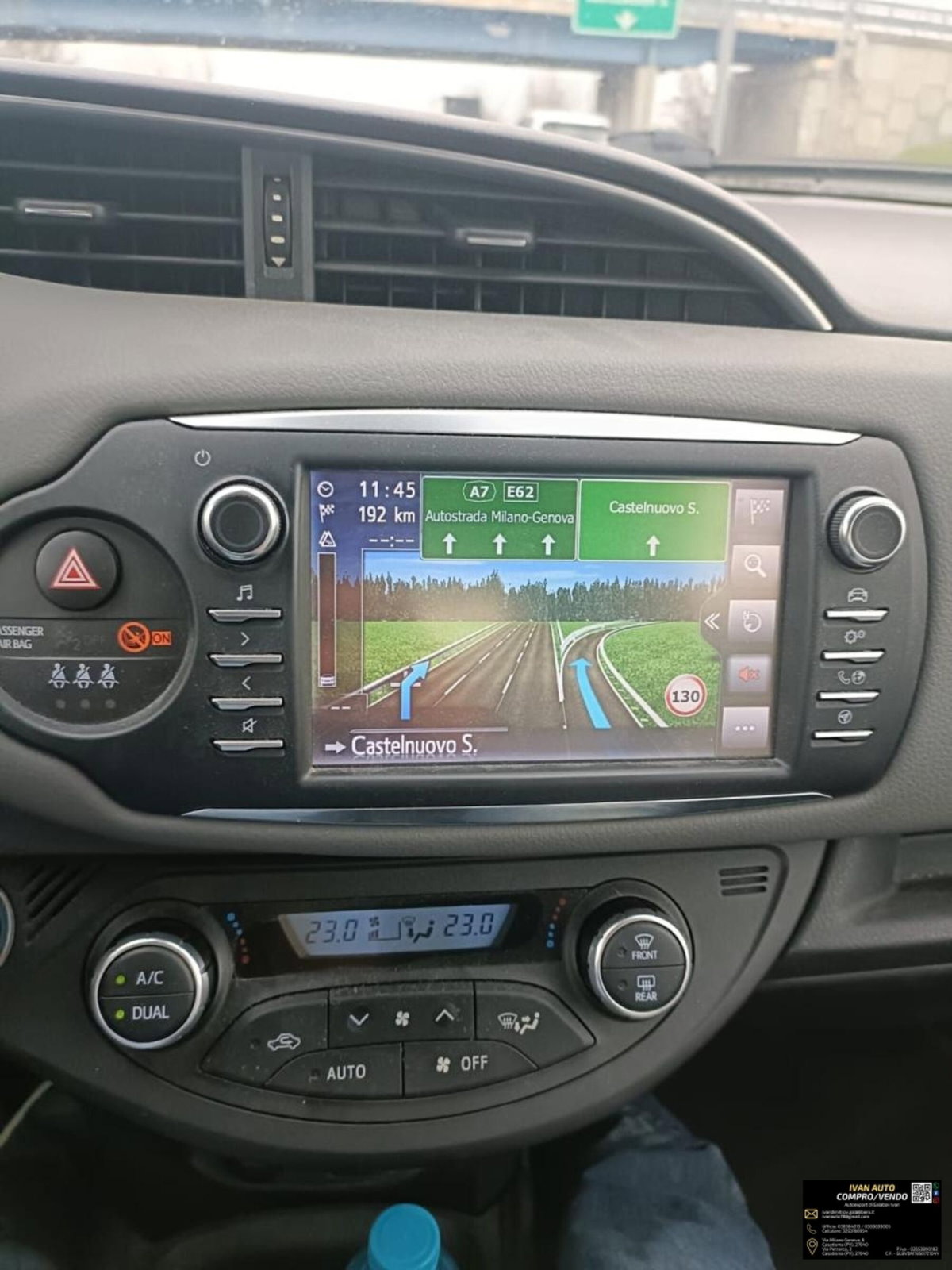 Toyota Yaris 1.5 Hybrid 5 porte Style (14)