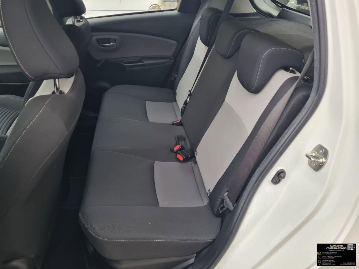 Toyota Yaris 1.5 Hybrid 5 porte Style (19)