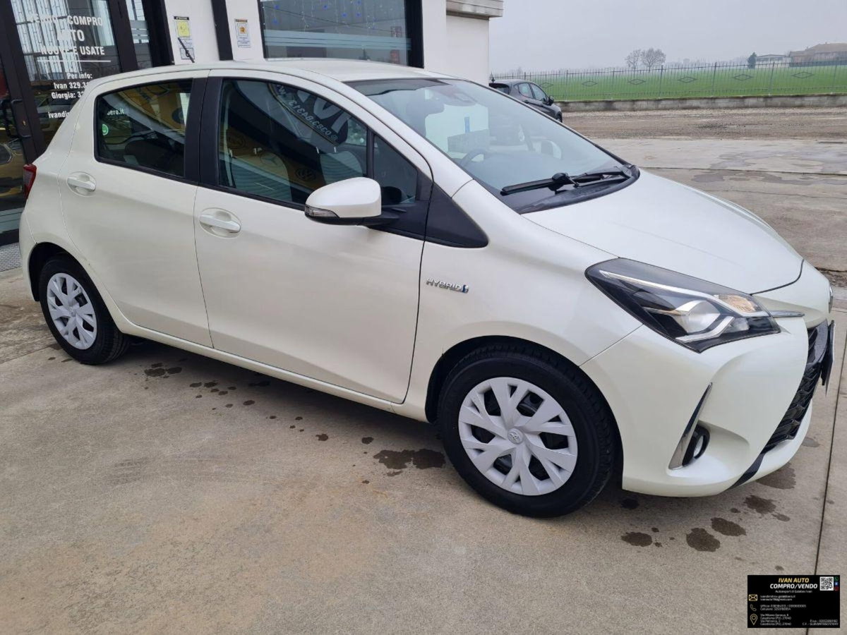Toyota Yaris 1.5 Hybrid 5 porte Style (3)