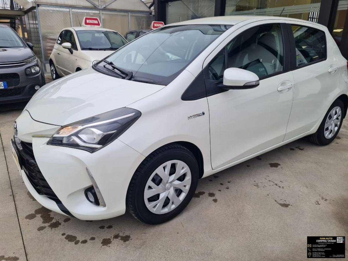 Toyota Yaris 1.5 Hybrid 5 porte Style (4)