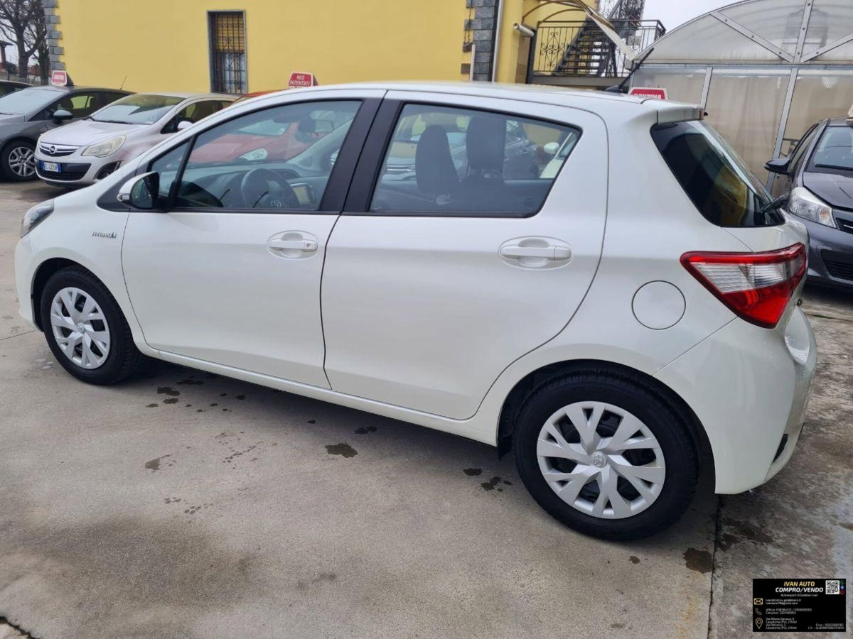 Toyota Yaris 1.5 Hybrid 5 porte Style (6)
