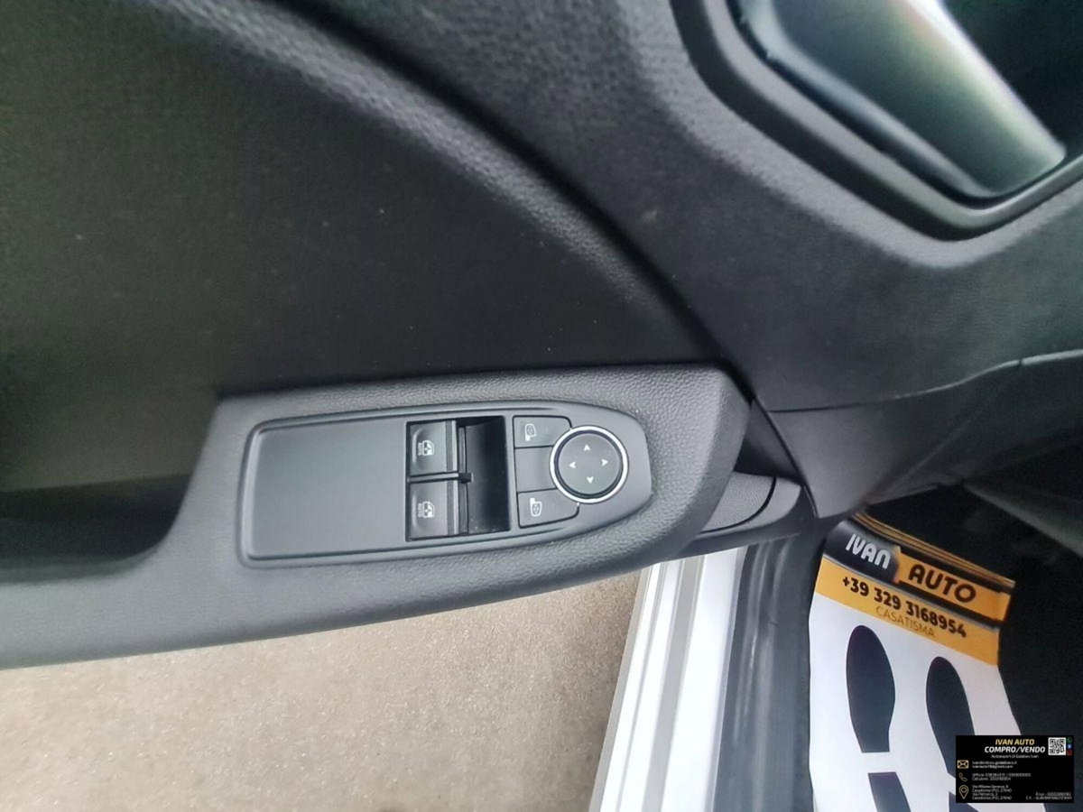 Renault Clio TCe 12V 90 CV 5 porte Business (19)