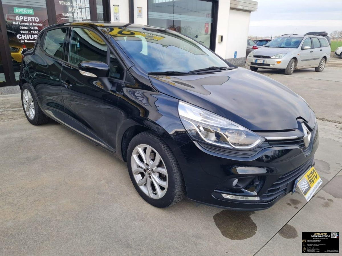 Renault Clio TCe 12V 90 CV GPL 5 porte Moschino Zen (3)