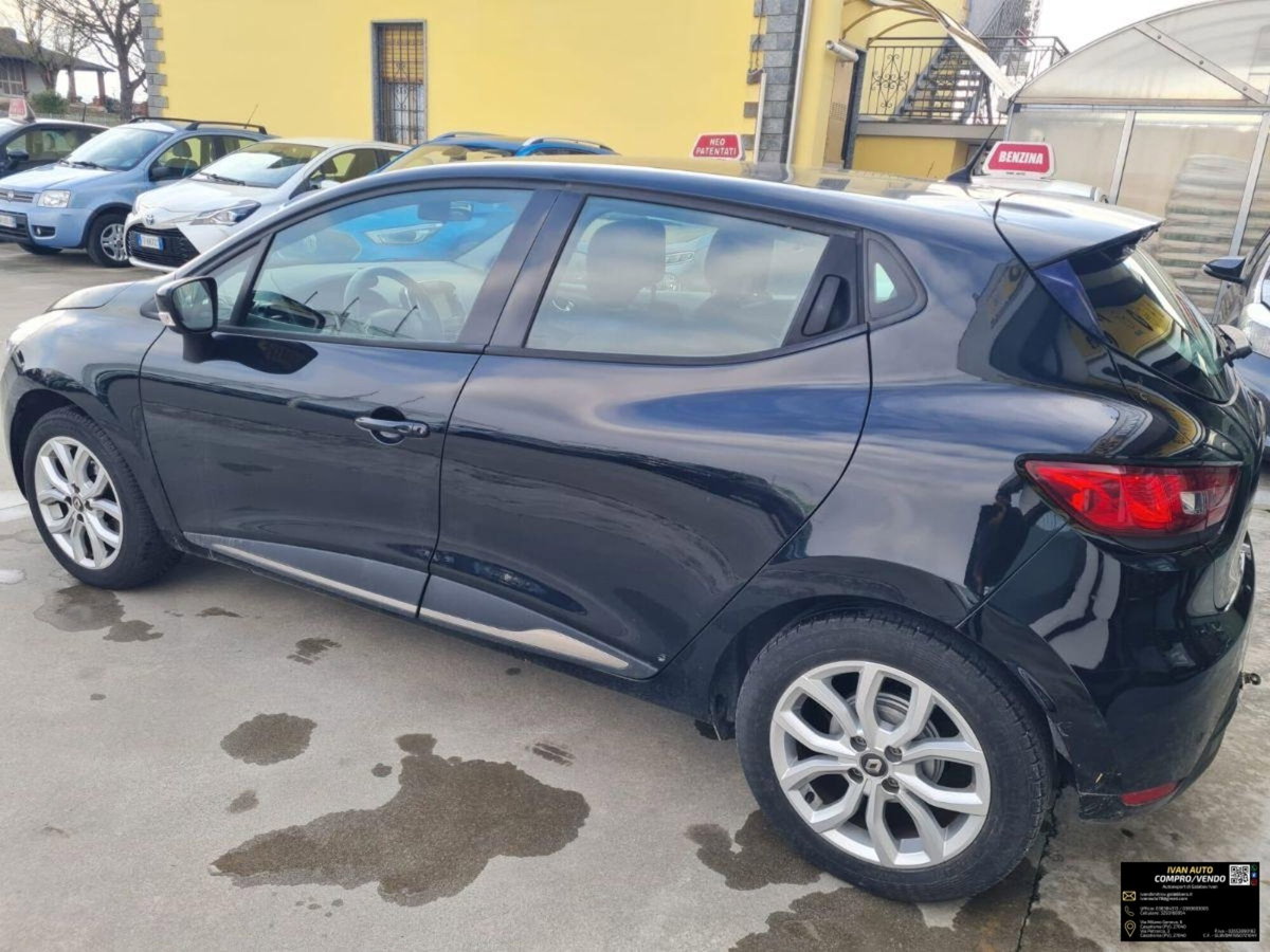Renault Clio TCe 12V 90 CV GPL 5 porte Moschino Zen (5)
