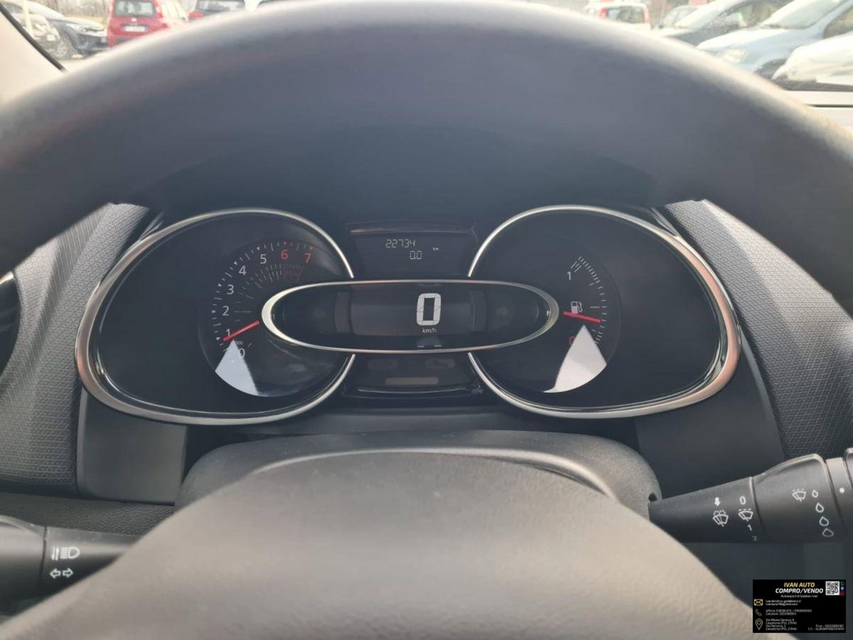 Renault Clio TCe 12V 90 CV GPL 5 porte Moschino Zen (8)