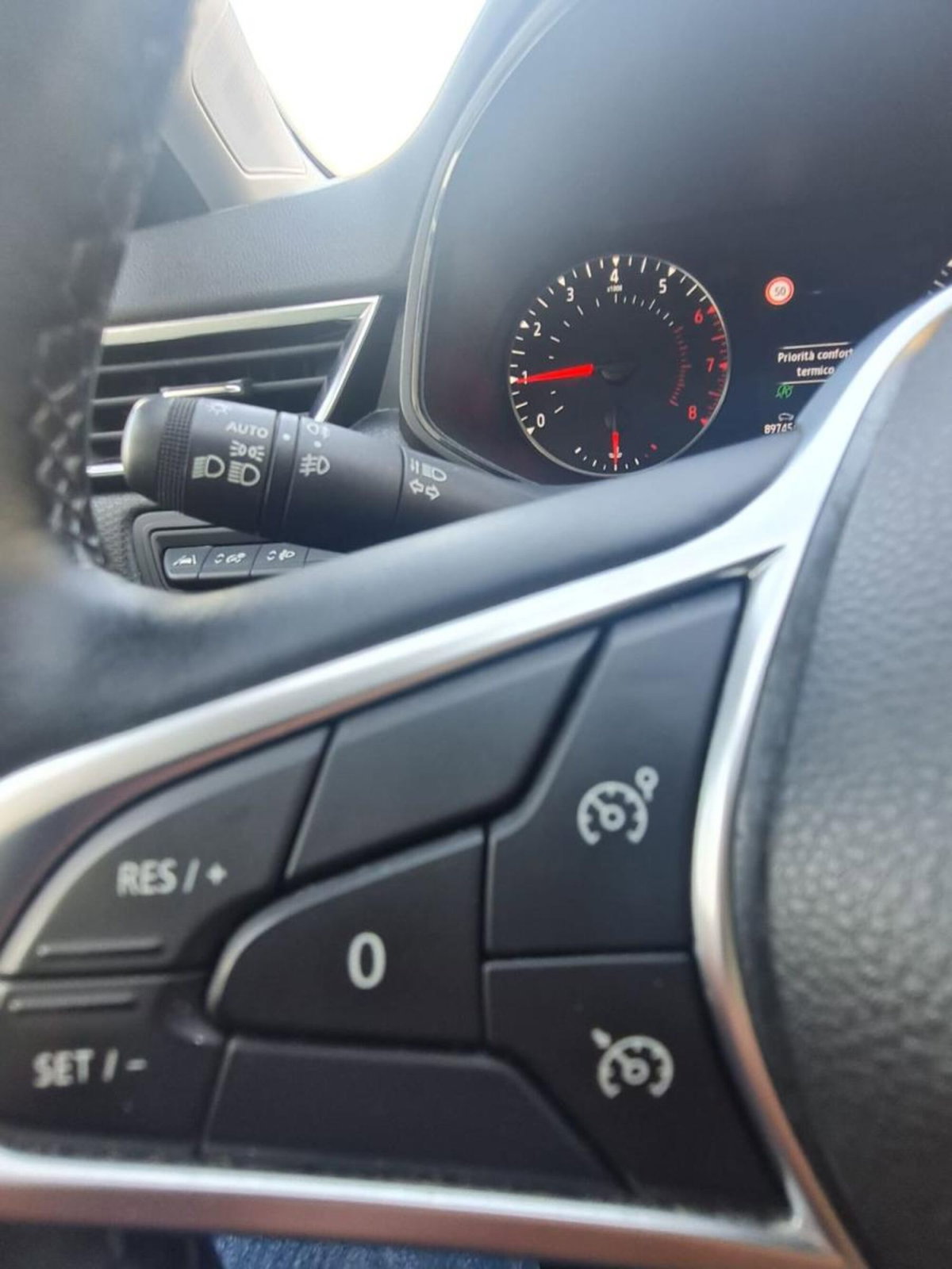 Renault Clio TCe 90 CV 5 porte Business (14)