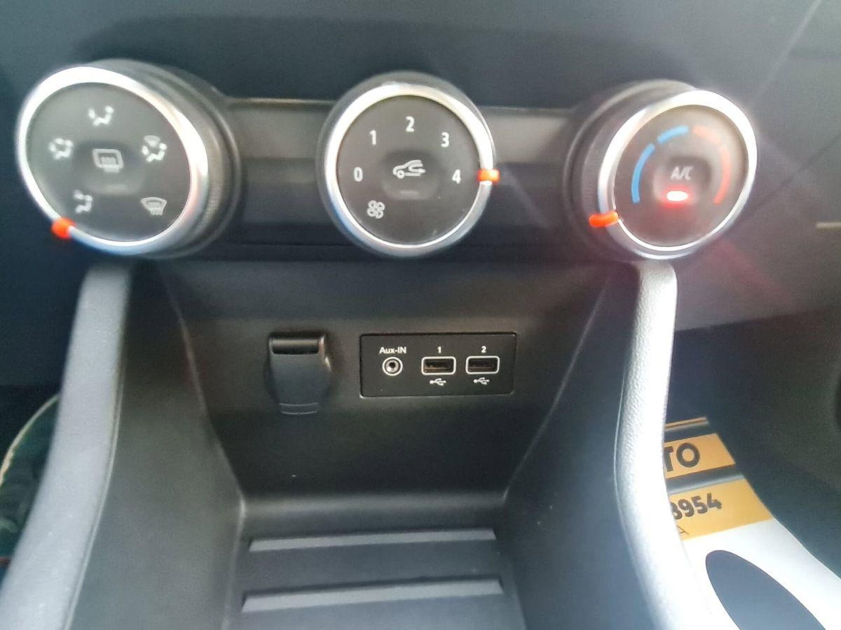 Renault Clio TCe 90 CV 5 porte Business (19)