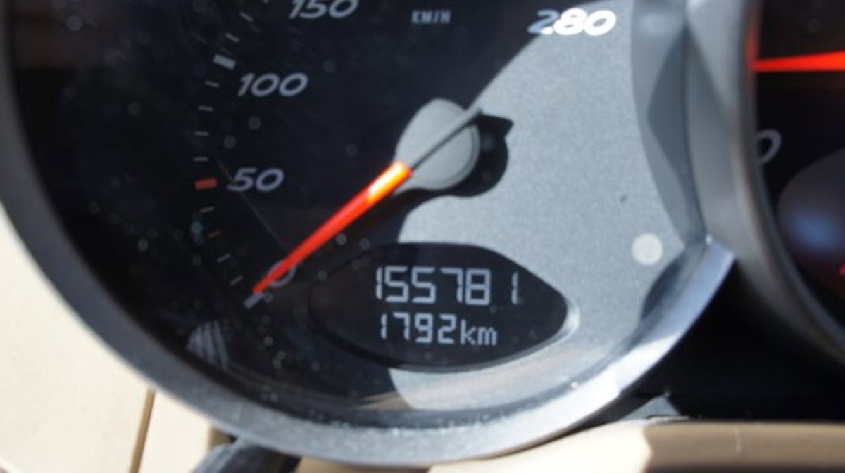 Porsche Cayman 2.7 (13)