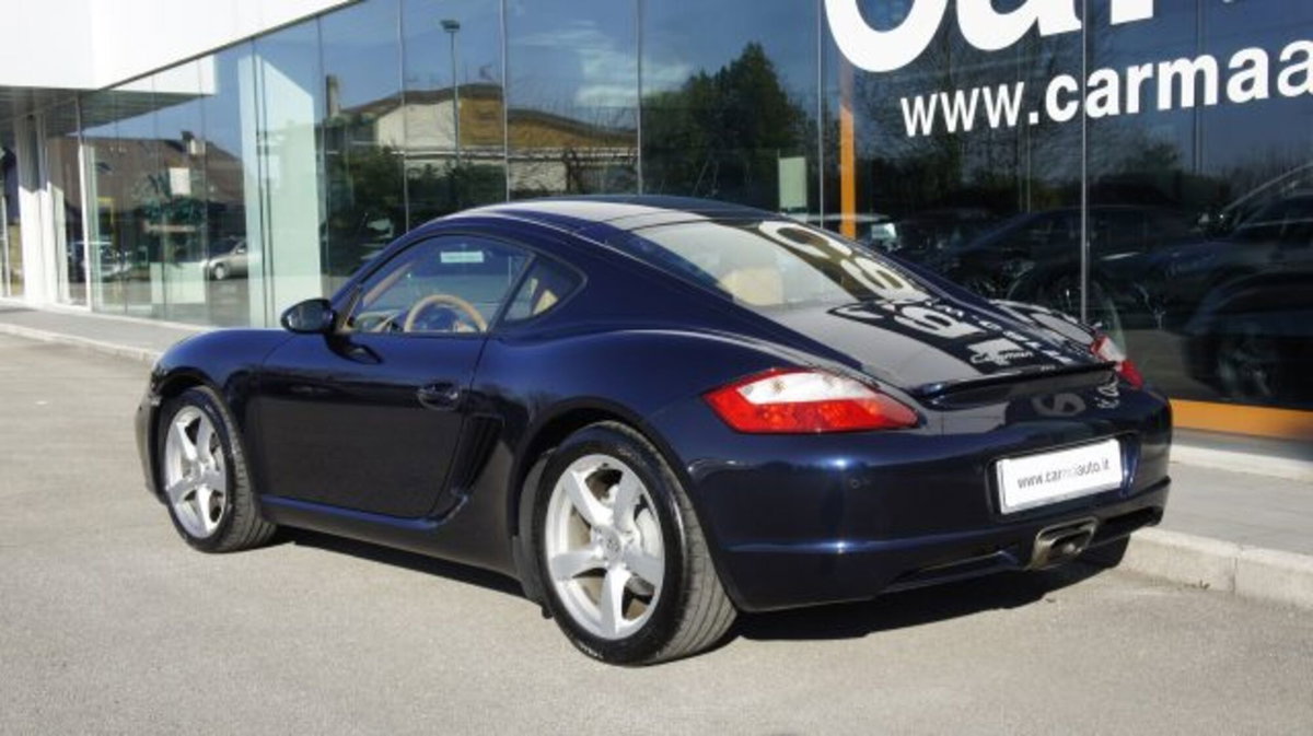 Porsche Cayman 2.7 (5)
