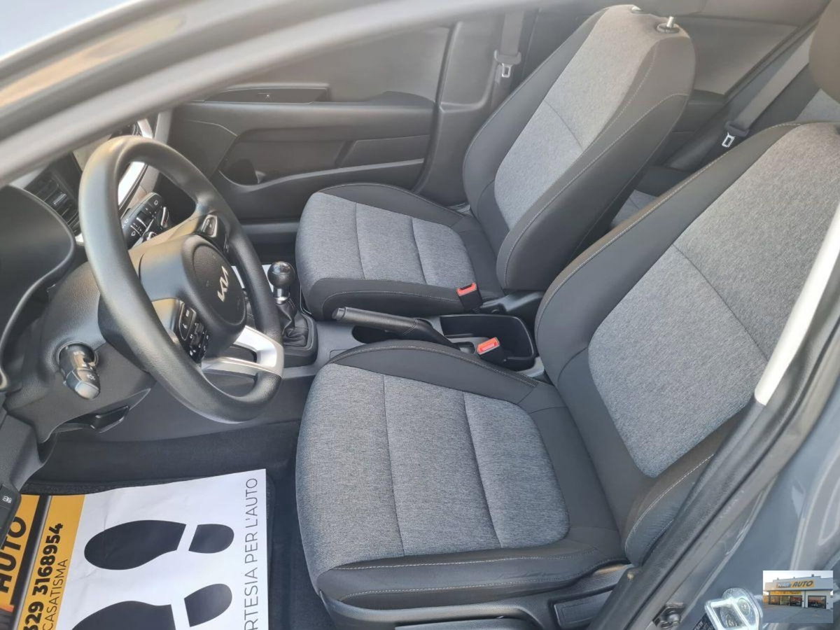 Kia Stonic 1.2 MPI 84 CV Style (14)
