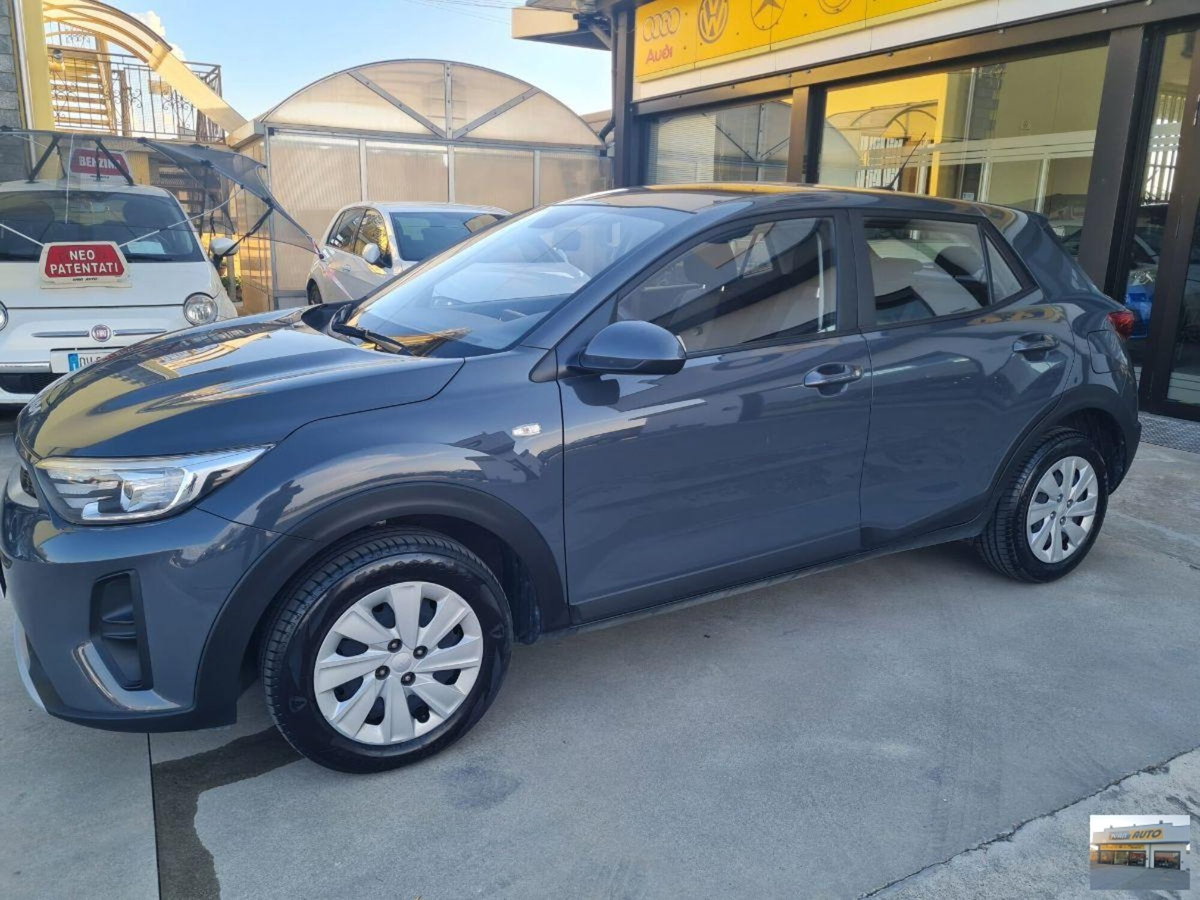 Kia Stonic 1.2 MPI 84 CV Style (3)