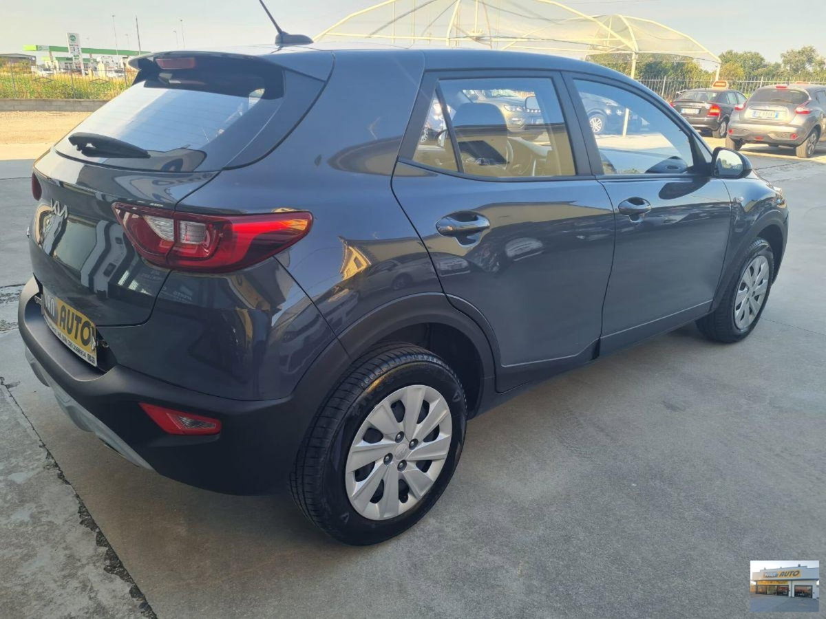Kia Stonic 1.2 MPI 84 CV Style (5)