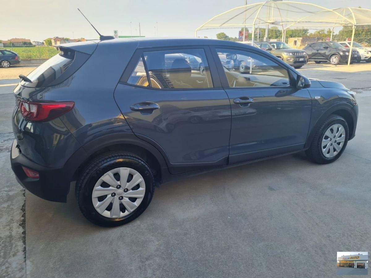 Kia Stonic 1.2 MPI 84 CV Style (6)