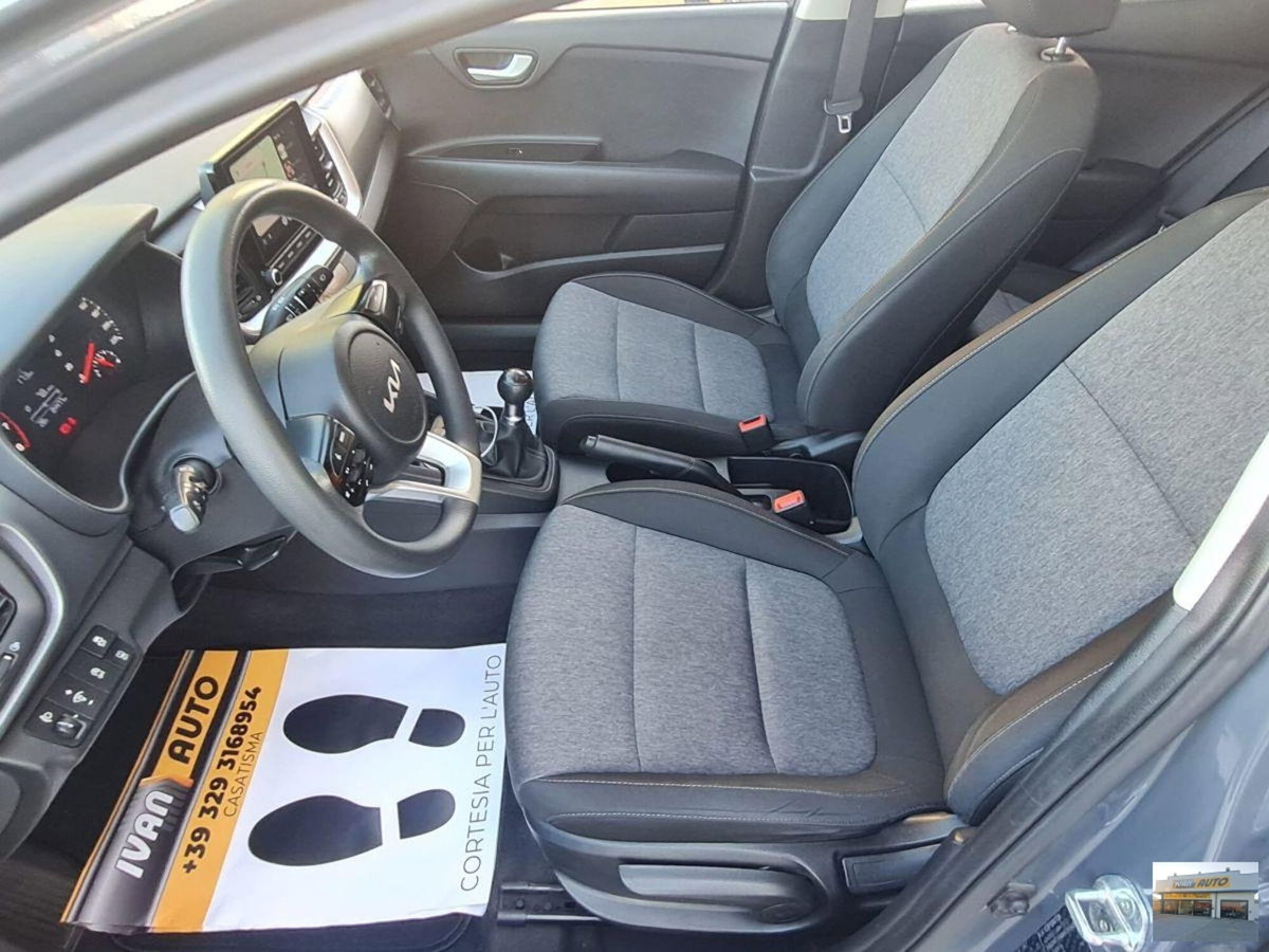 Kia Stonic 1.2 MPI 84 CV Style (12)