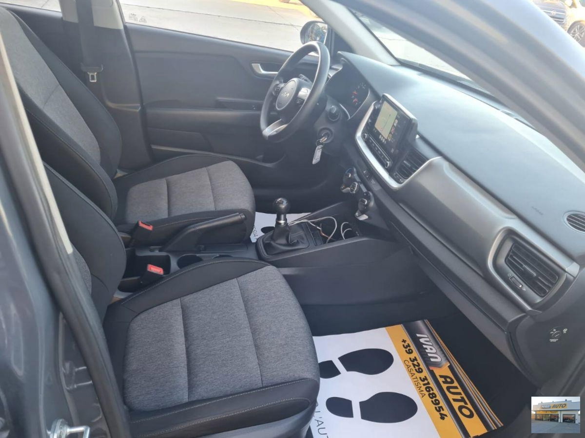 Kia Stonic 1.2 MPI 84 CV Style (13)