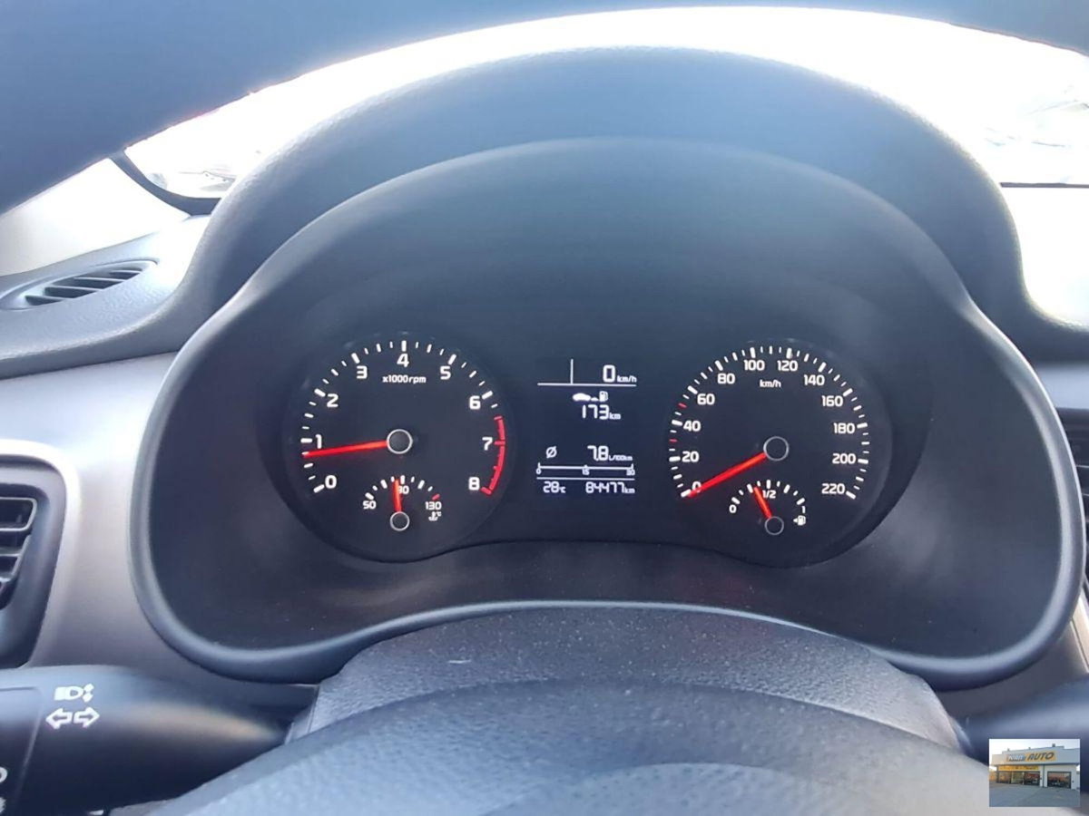 Kia Stonic 1.2 MPI 84 CV Style (7)