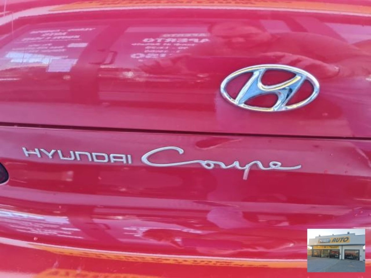Hyundai Coupe 1.6i 16V cat Air (10)
