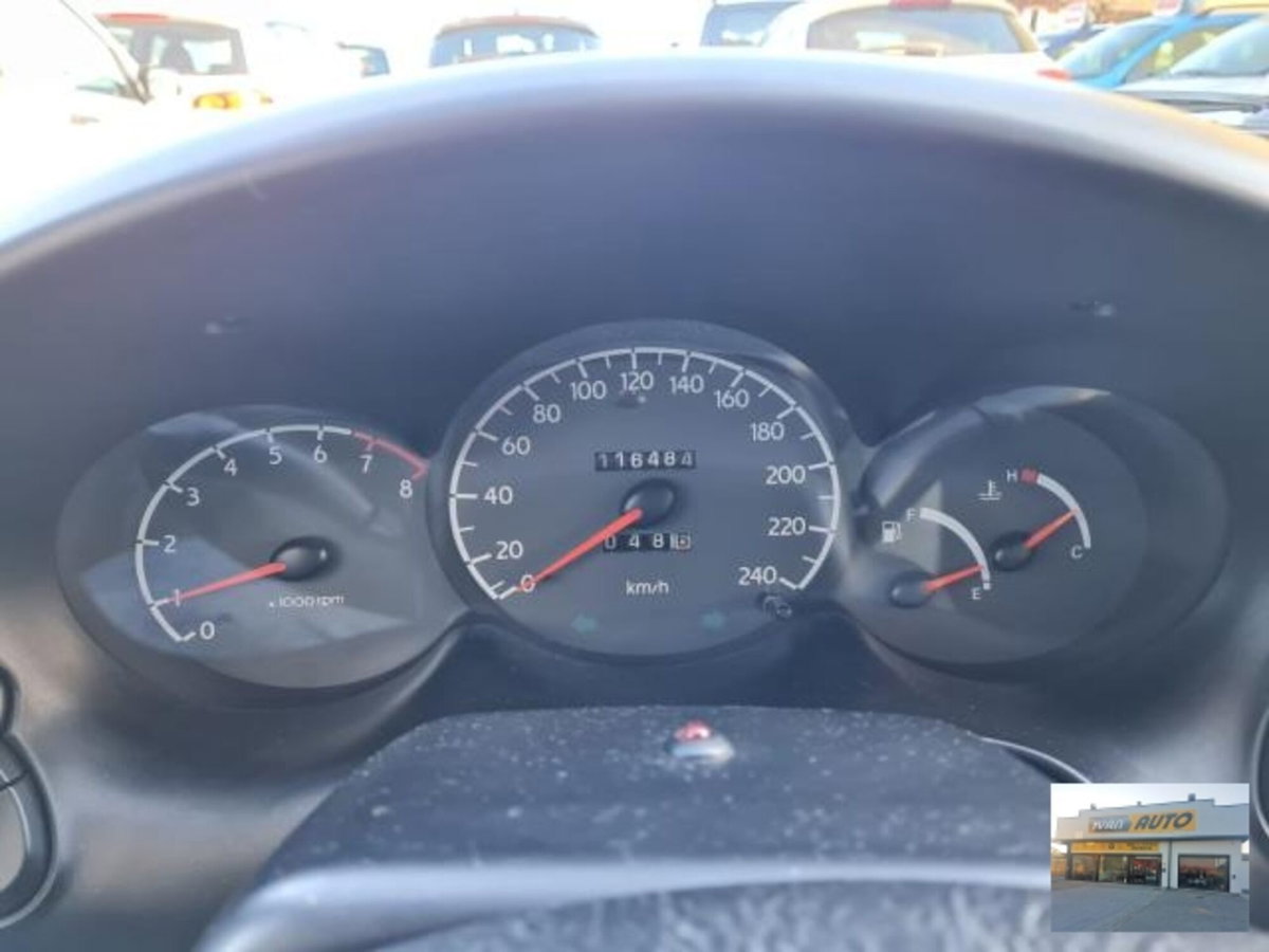 Hyundai Coupe 1.6i 16V cat Air (11)