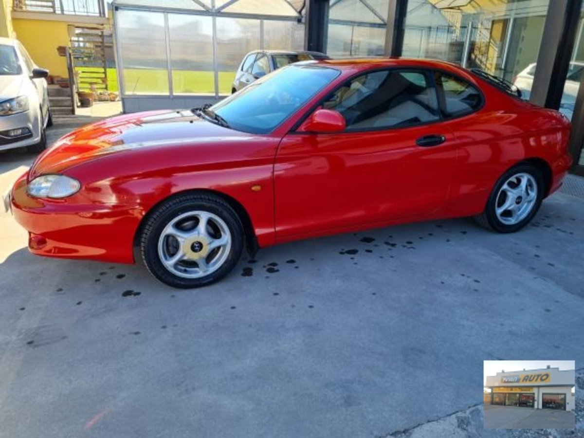 Hyundai Coupe 1.6i 16V cat Air (5)