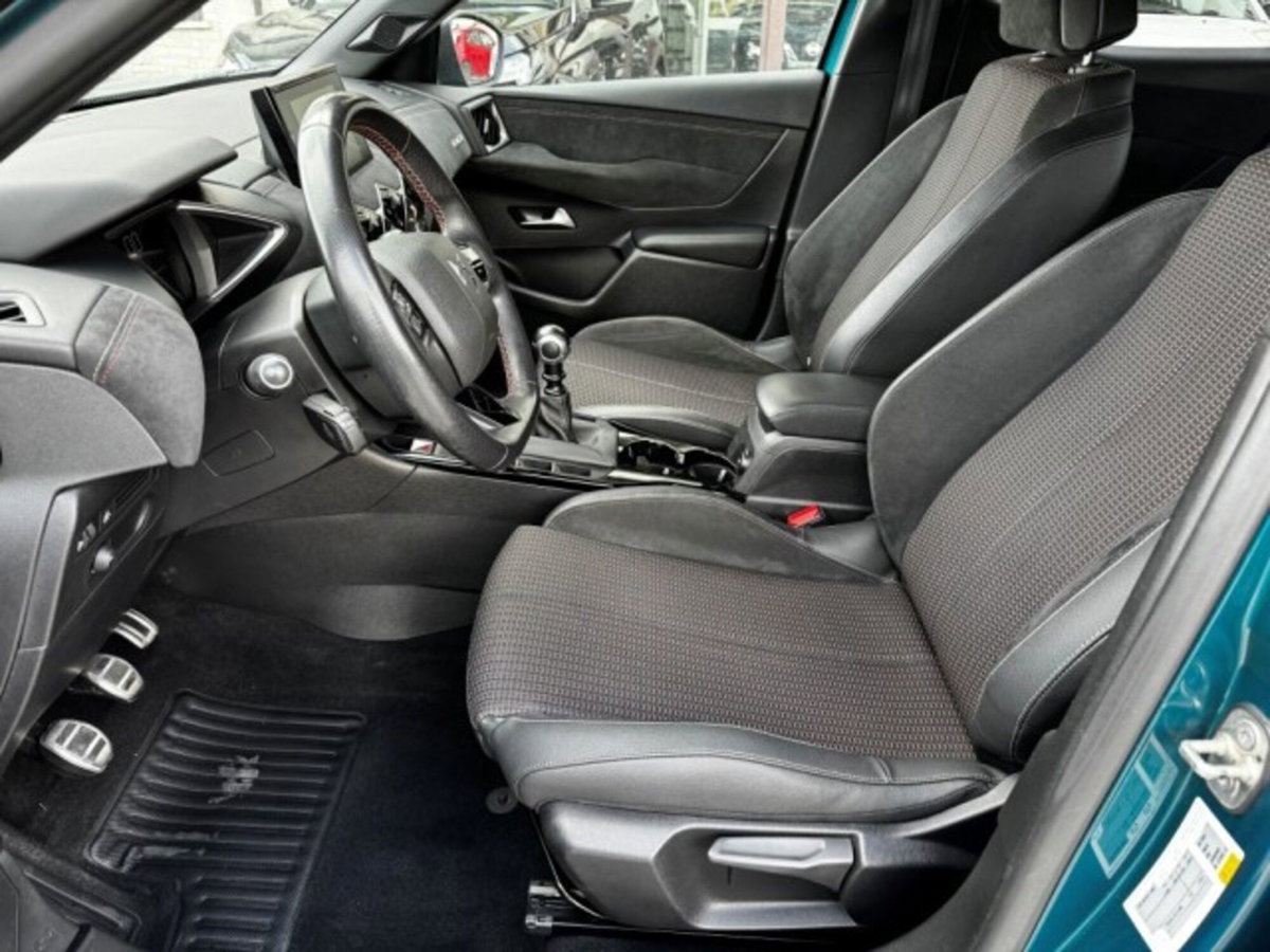 Ds DS 3 DS 3 Crossback BlueHDi 100 Performance Line (17)