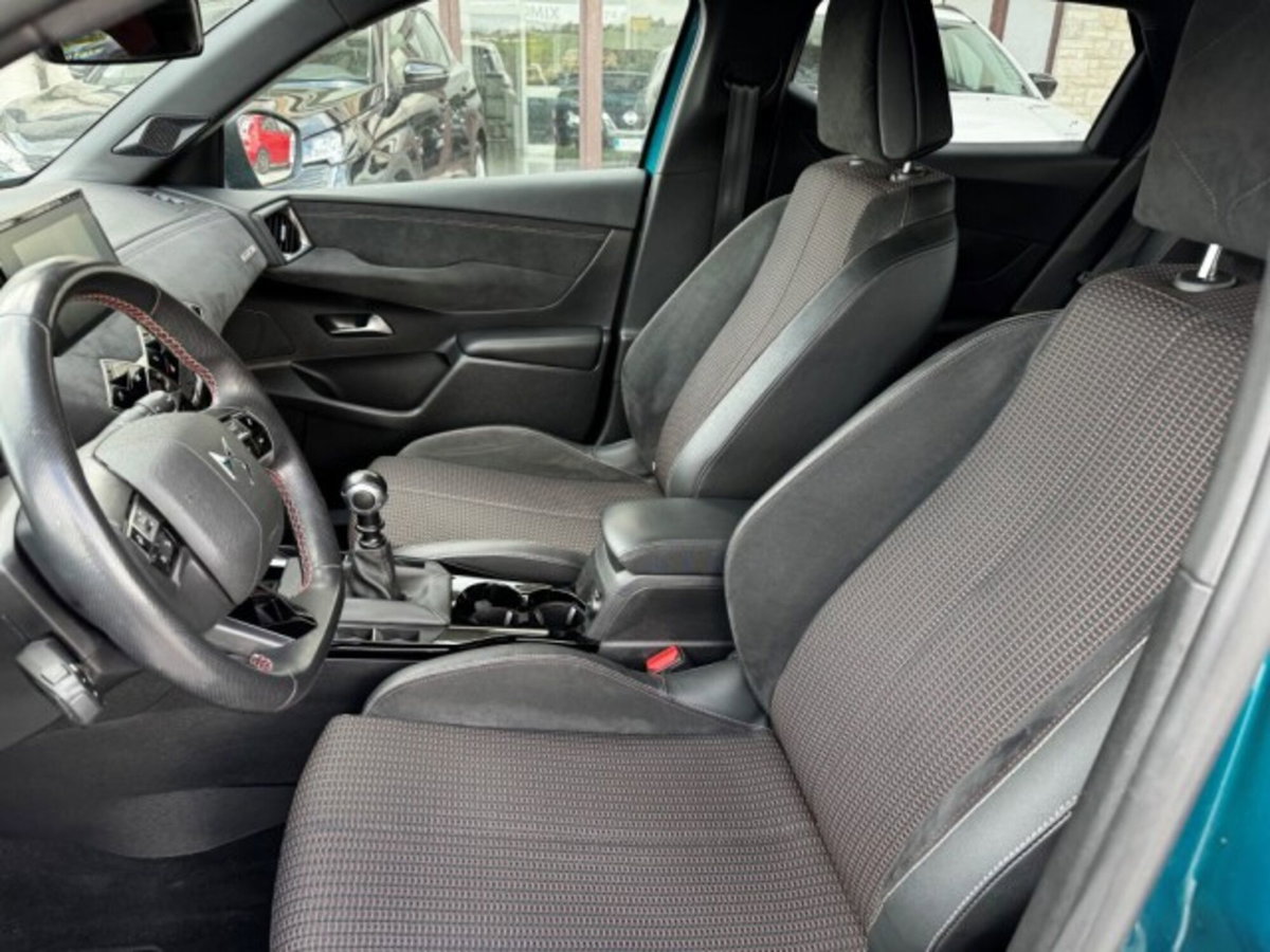 Ds DS 3 DS 3 Crossback BlueHDi 100 Performance Line (18)