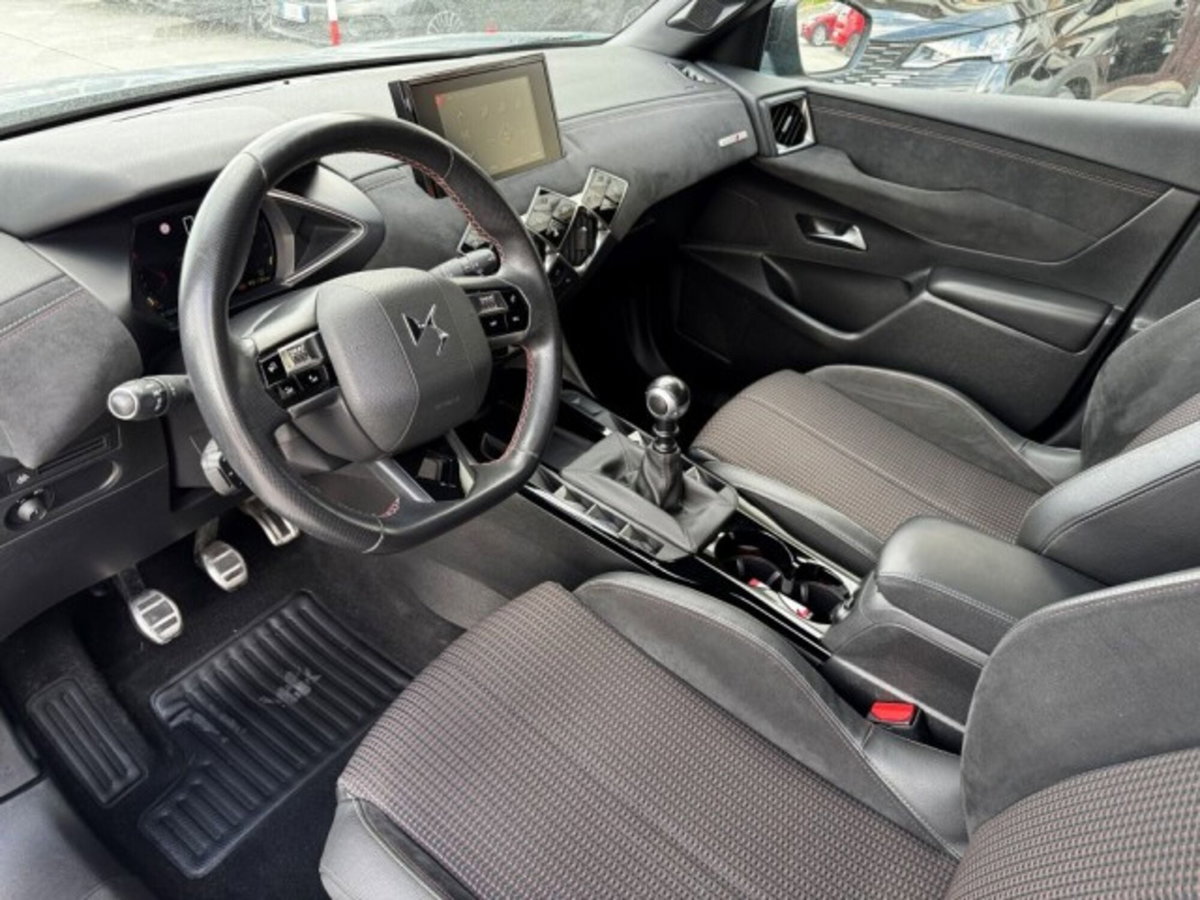 Ds DS 3 DS 3 Crossback BlueHDi 100 Performance Line (19)
