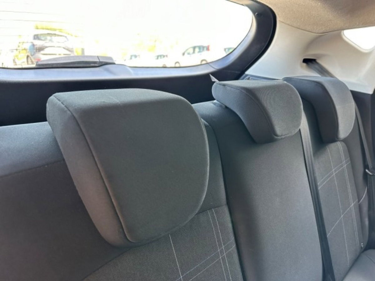 Ford Fiesta 1.5 TDCi 5 porte Plus (17)