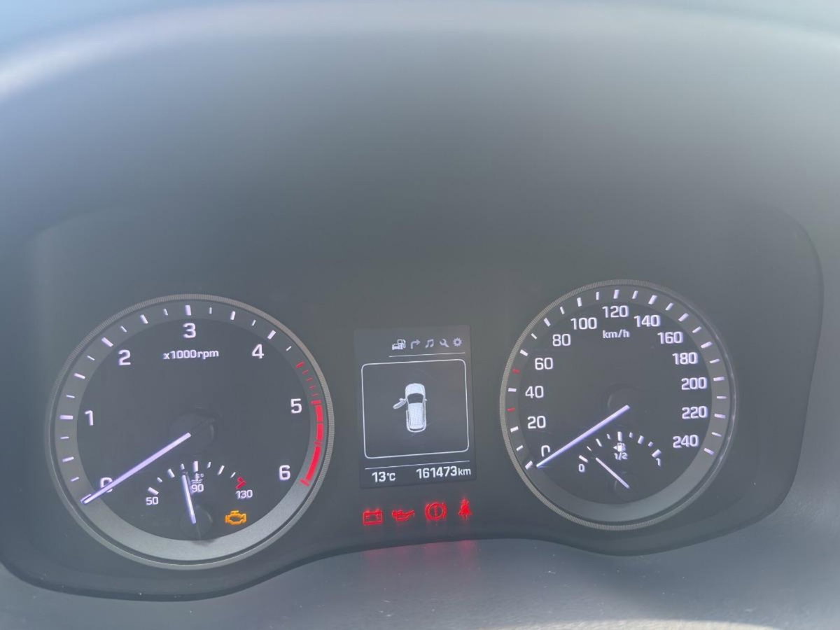 Hyundai Tucson 1.7 CRDi Comfort (11)