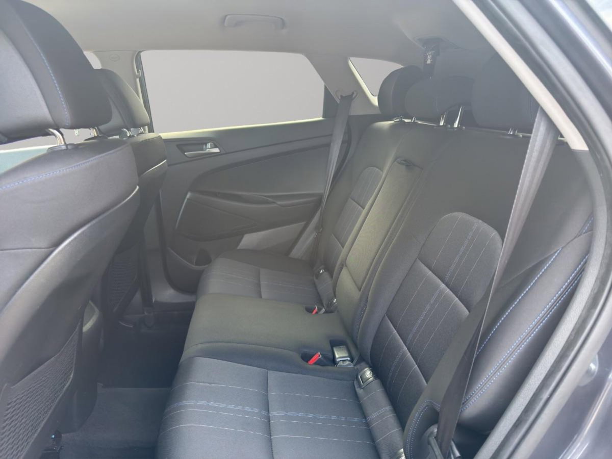 Hyundai Tucson 1.7 CRDi Comfort (16)