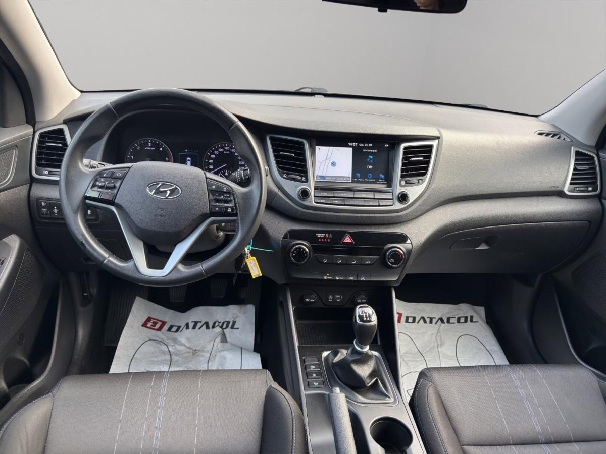 Hyundai Tucson 1.7 CRDi Comfort (19)