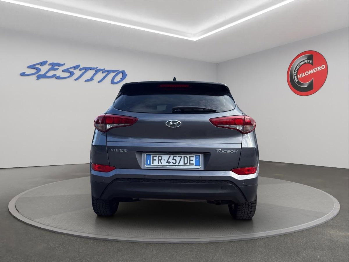 Hyundai Tucson 1.7 CRDi Comfort (5)