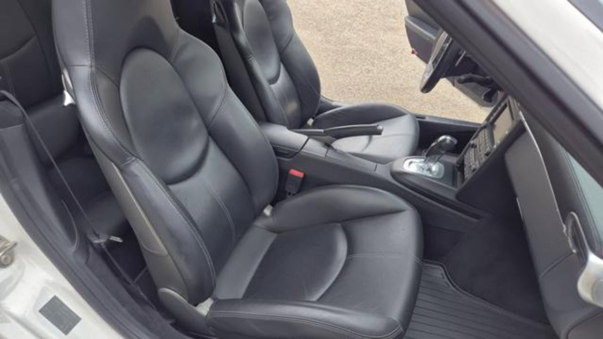 Porsche 911 Cabrio Carrera 4 GTS (12)