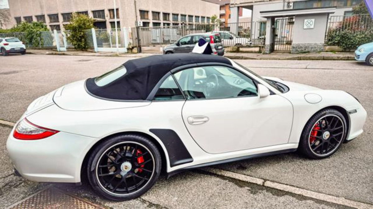 Porsche 911 Cabrio Carrera 4 GTS (5)