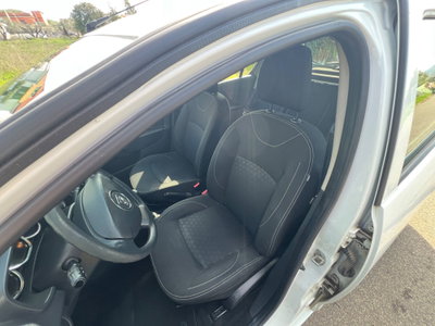 Dacia Sandero 1.2 GPL 75CV Ambiance (15)