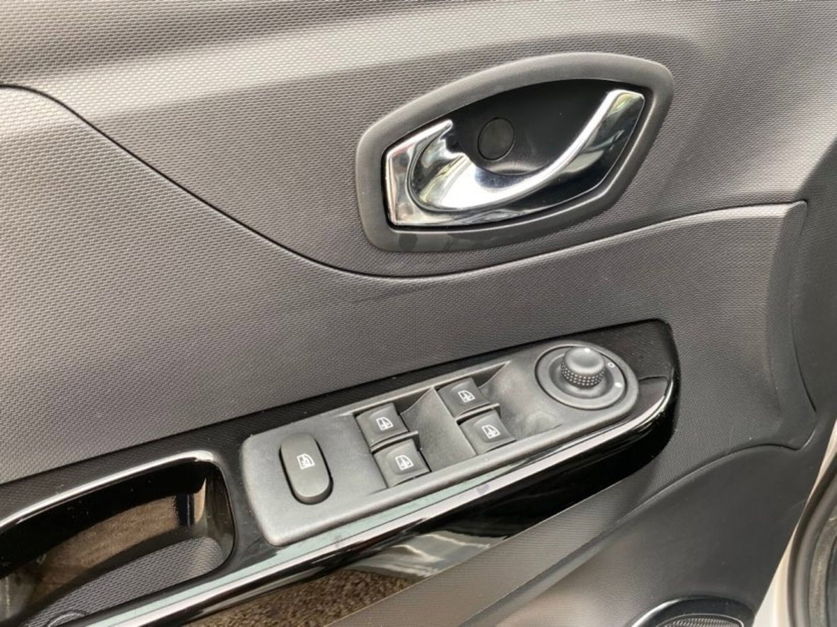 Renault Captur dCi 8V 90 CV Start&Stop Energy Intens (15)