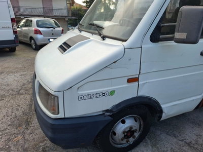 Iveco Daily Furgone 35.8 2.5 Diesel PC-TA Furg.Classic (4)