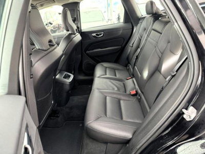 Volvo XC60 B4 Geartronic Momentum Pro (12)