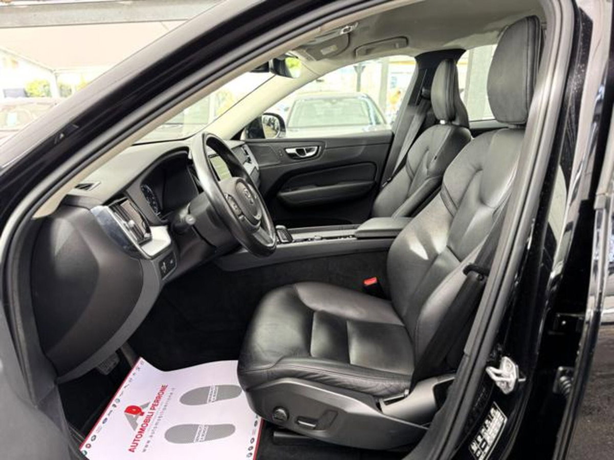 Volvo XC60 B4 Geartronic Momentum Pro (7)