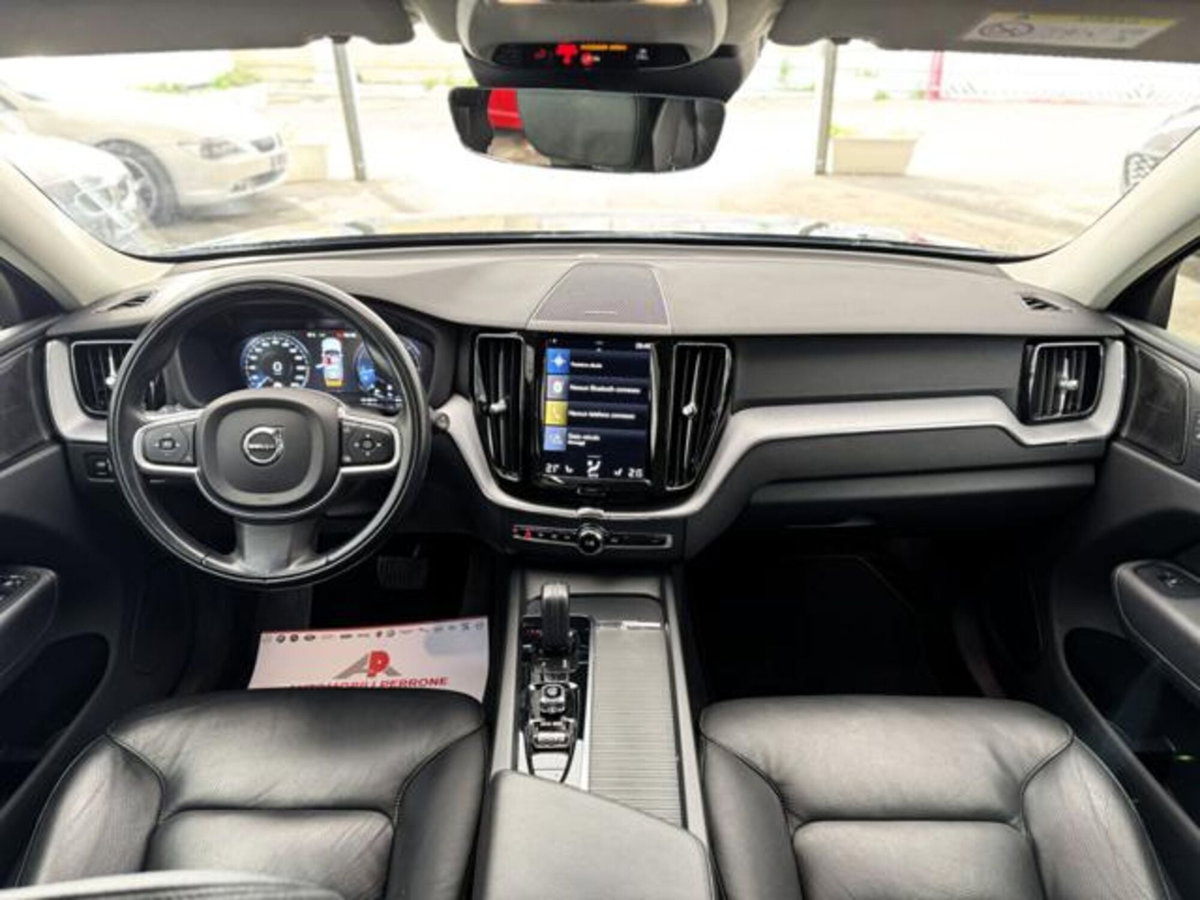 Volvo XC60 B4 Geartronic Momentum Pro (8)