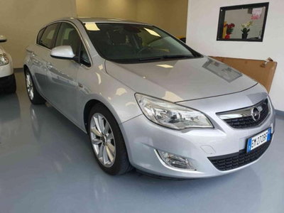 Opel Astra 1.7 CDTI 125CV 5 porte Cosmo (3)