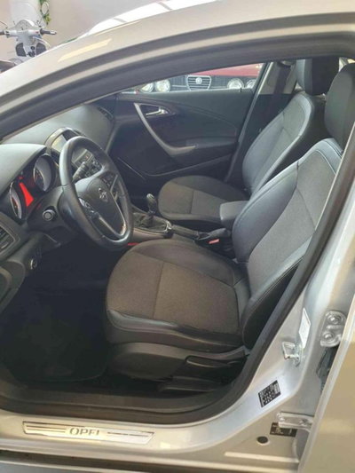 Opel Astra 1.7 CDTI 125CV 5 porte Cosmo (6)
