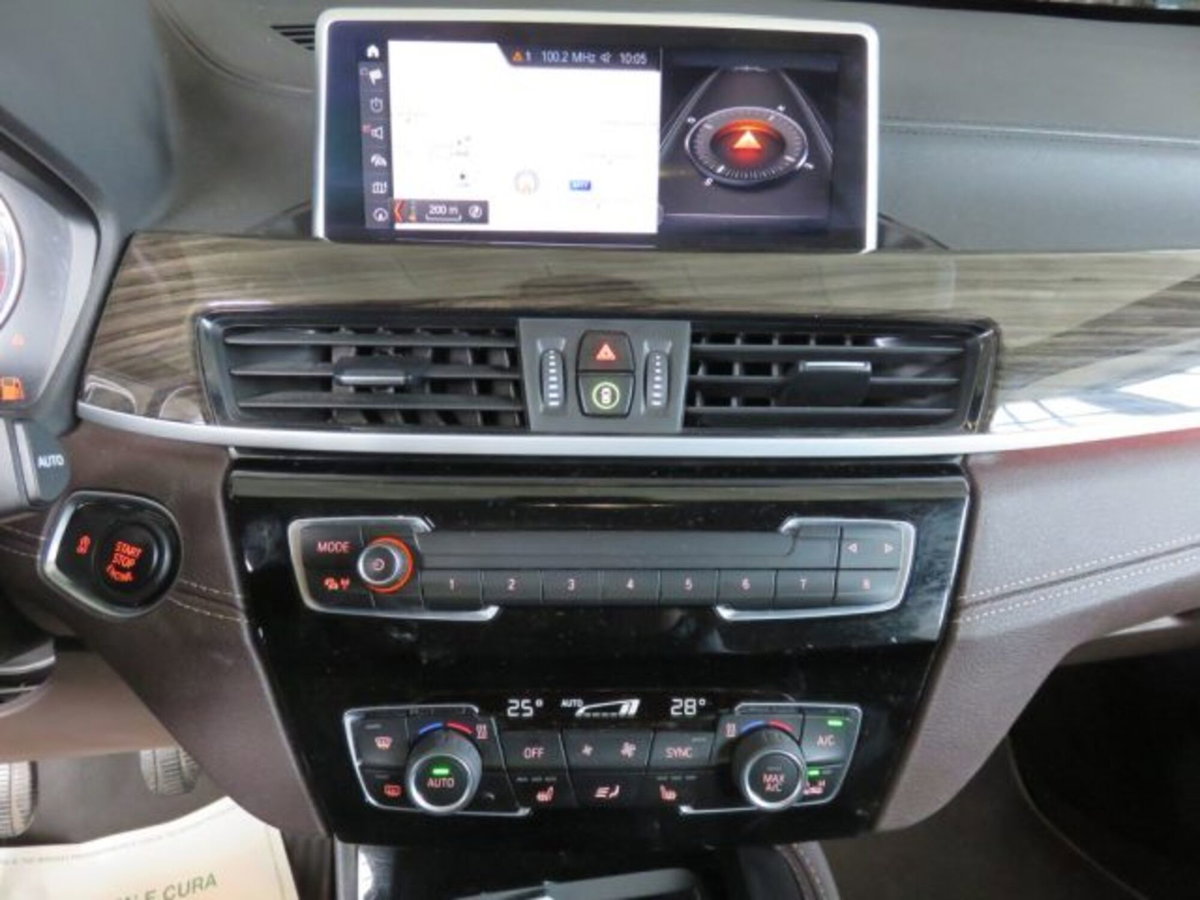 BMW X1 xDrive18d xLine Plus (11)