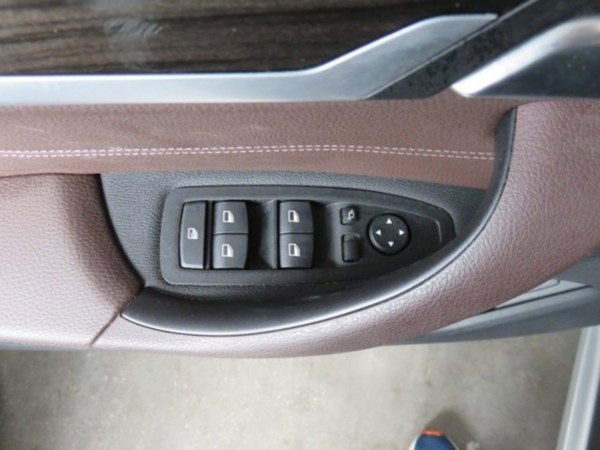 BMW X1 xDrive18d xLine Plus (9)