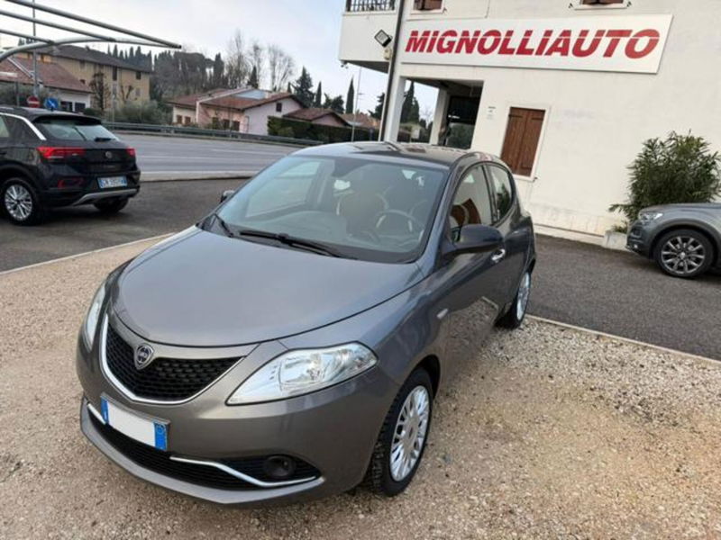 Lancia Ypsilon 1.2 69 CV 5 porte GPL Gold Plus