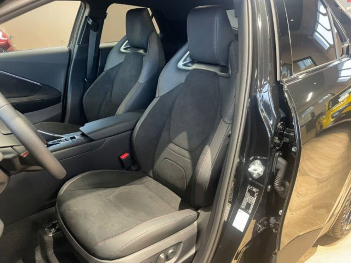 Toyota Toyota C-HR 2.0 phev GR Sport fwd e-cvt (12)