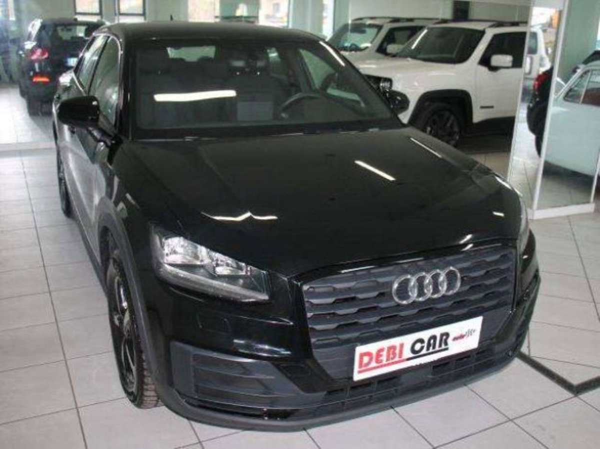 Audi Q2 35 2.0 tdi Identity Black s-tronic (3)