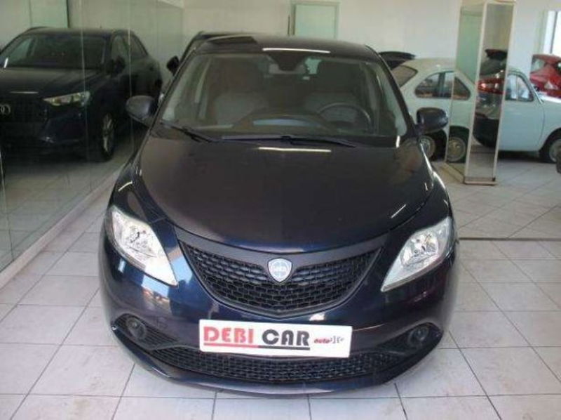 Lancia Ypsilon Multijet 16V Zero 6