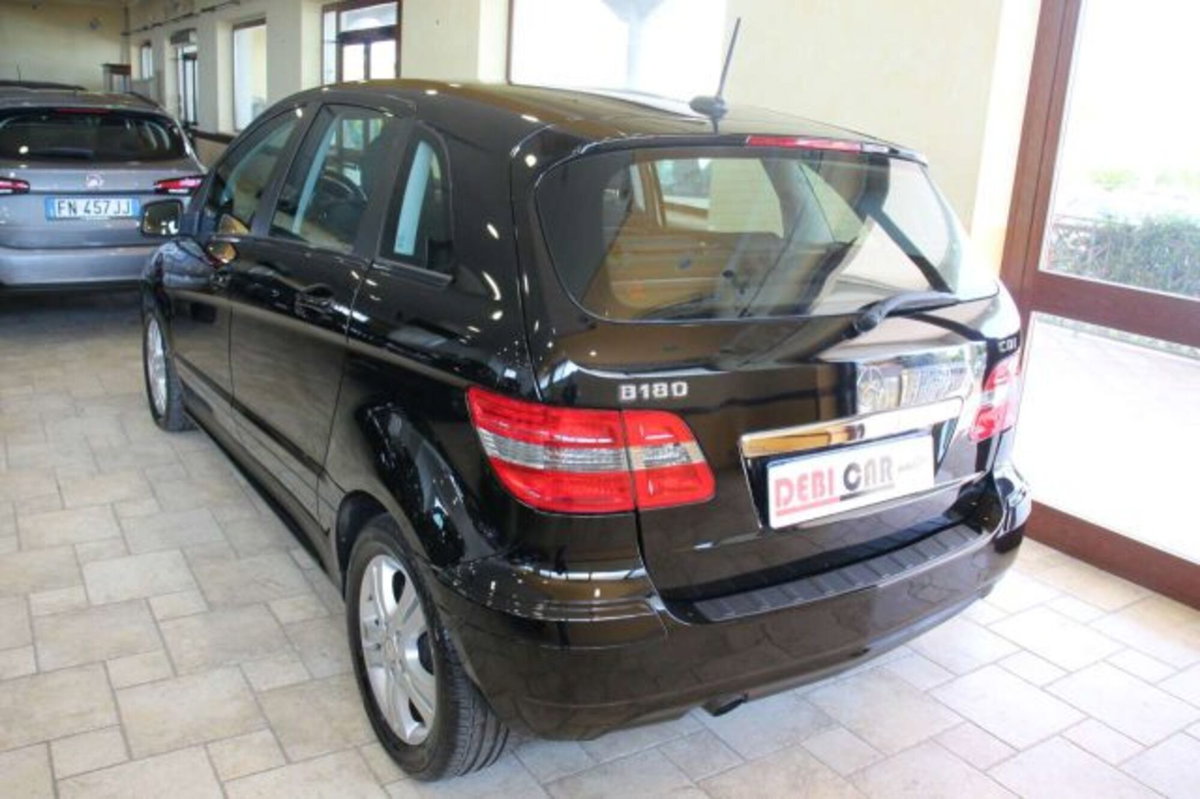 Mercedes-Benz Classe B 180 CDI (6)